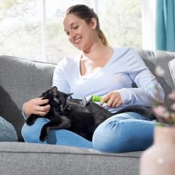 Frisco Deshedding Dog & Cat Brush 8 Frisco Deshedding Dog & Cat Brush -Frisco 206892 PT5. AC SS1800 V1680186161