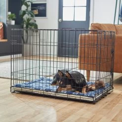 Frisco Plush Tri-fold Arrow Print Dog Crate Mat 11 Frisco Plush Tri-fold Arrow Print Dog Crate Mat -Frisco 255998 PT5. AC SS1800 V1616121684