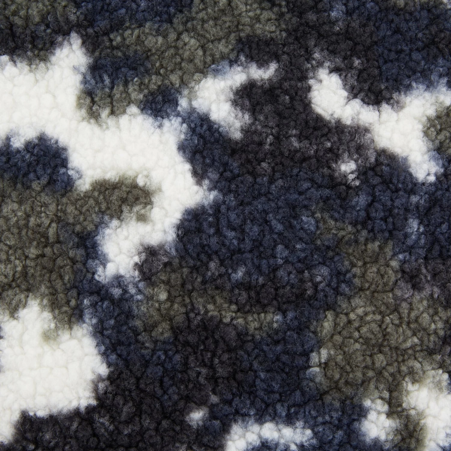 Frisco Sherpa Cube Pillow Cat & Dog Bed, Camo 3 Frisco Sherpa Cube Pillow Cat & Dog Bed, Camo - Image 3