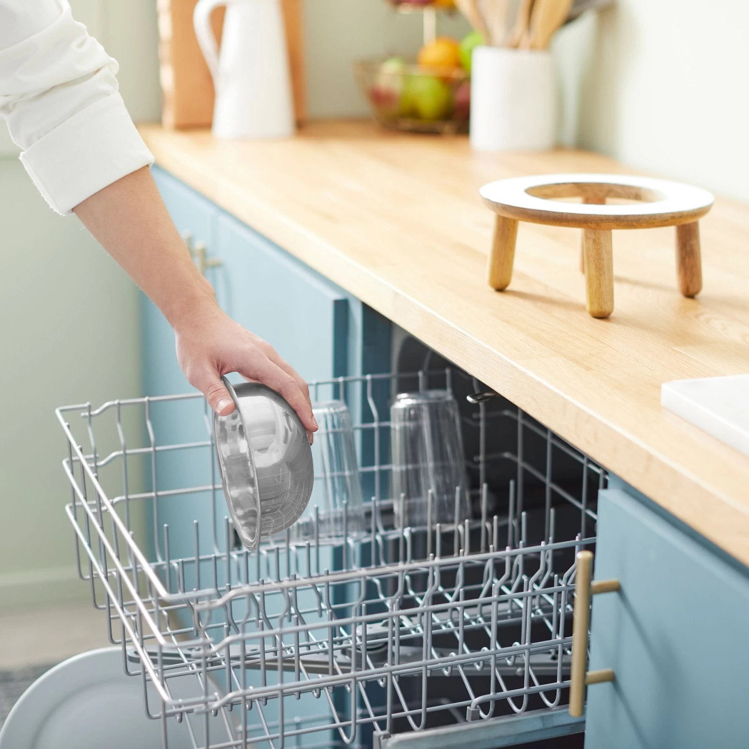 Frisco Premium Round Shape Elevated Single Dog & Cat Bowl 6 Frisco Premium Round Shape Elevated Single Dog & Cat Bowl - Image 6